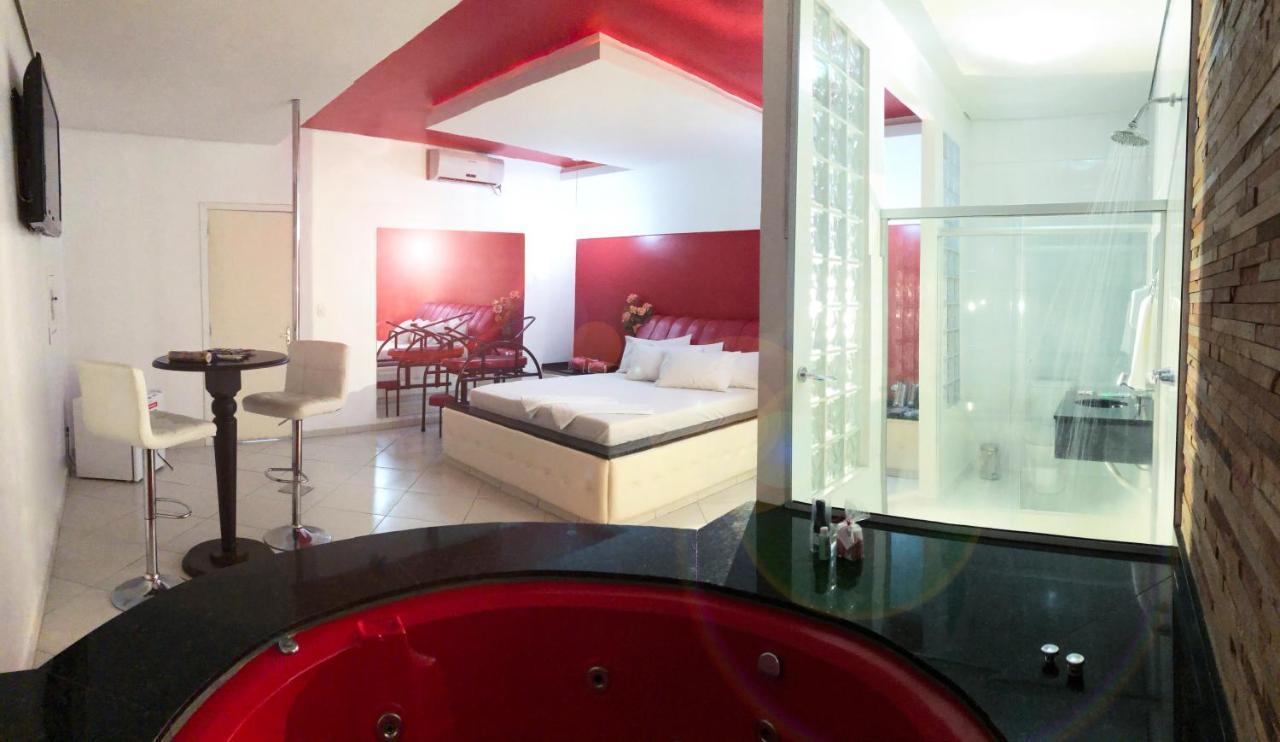 Motel Anonimus Passo Fundo Eksteriør billede